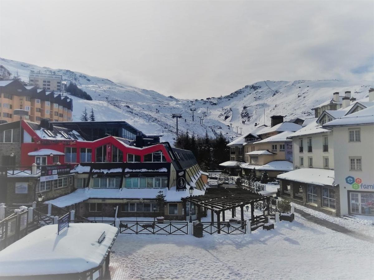 Todosierranevada Zona Baja -Plaza Principal-Junto A Los Telecabinas เซียร์ราเนบาดา ภายนอก รูปภาพ