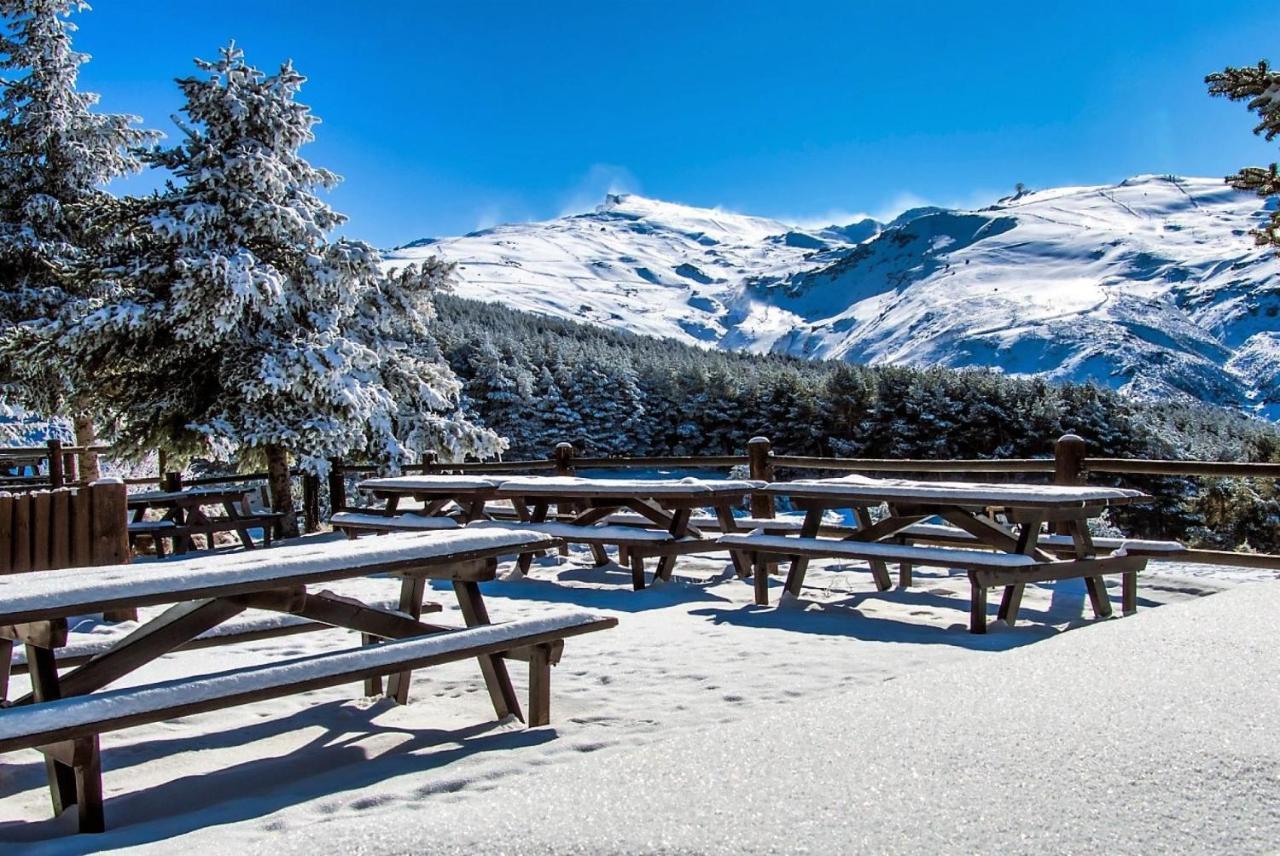 Todosierranevada Zona Baja -Plaza Principal-Junto A Los Telecabinas เซียร์ราเนบาดา ภายนอก รูปภาพ