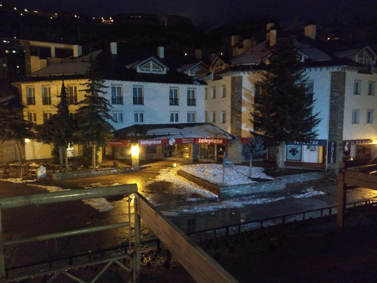 Todosierranevada Zona Baja -Plaza Principal-Junto A Los Telecabinas เซียร์ราเนบาดา ภายนอก รูปภาพ