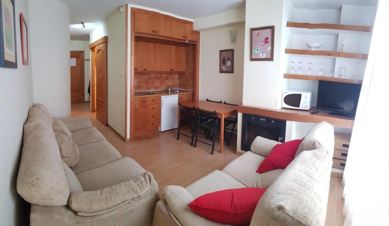 Todosierranevada Zona Baja -Plaza Principal-Junto A Los Telecabinas เซียร์ราเนบาดา ภายนอก รูปภาพ