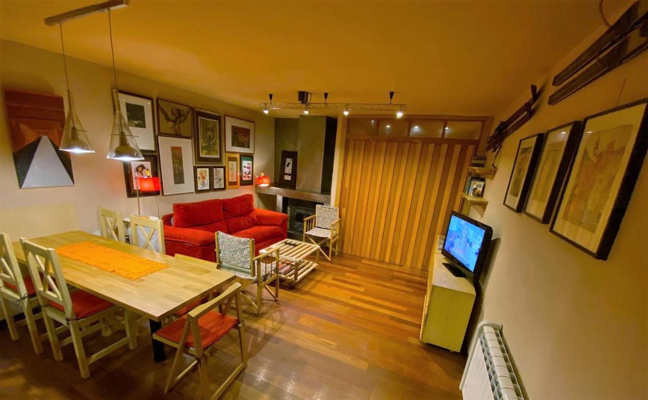 Todosierranevada Zona Baja -Plaza Principal-Junto A Los Telecabinas เซียร์ราเนบาดา ภายนอก รูปภาพ